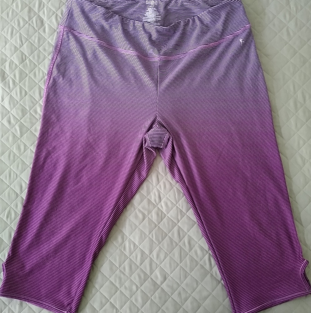 Danskin NOW (DRI MORE) capri legging